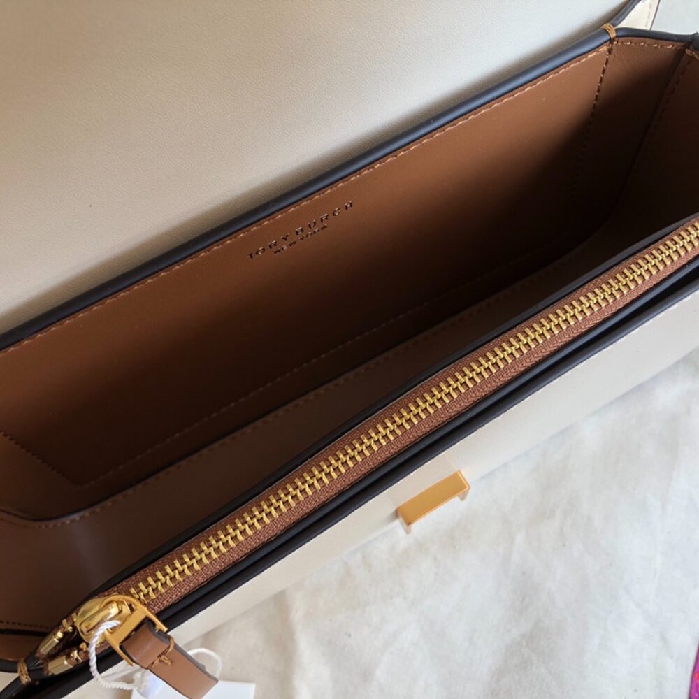 Tory Burch NWT Eleanor E/W Small Convertible Shoulder Bag New Cream - Picture 9 of 10